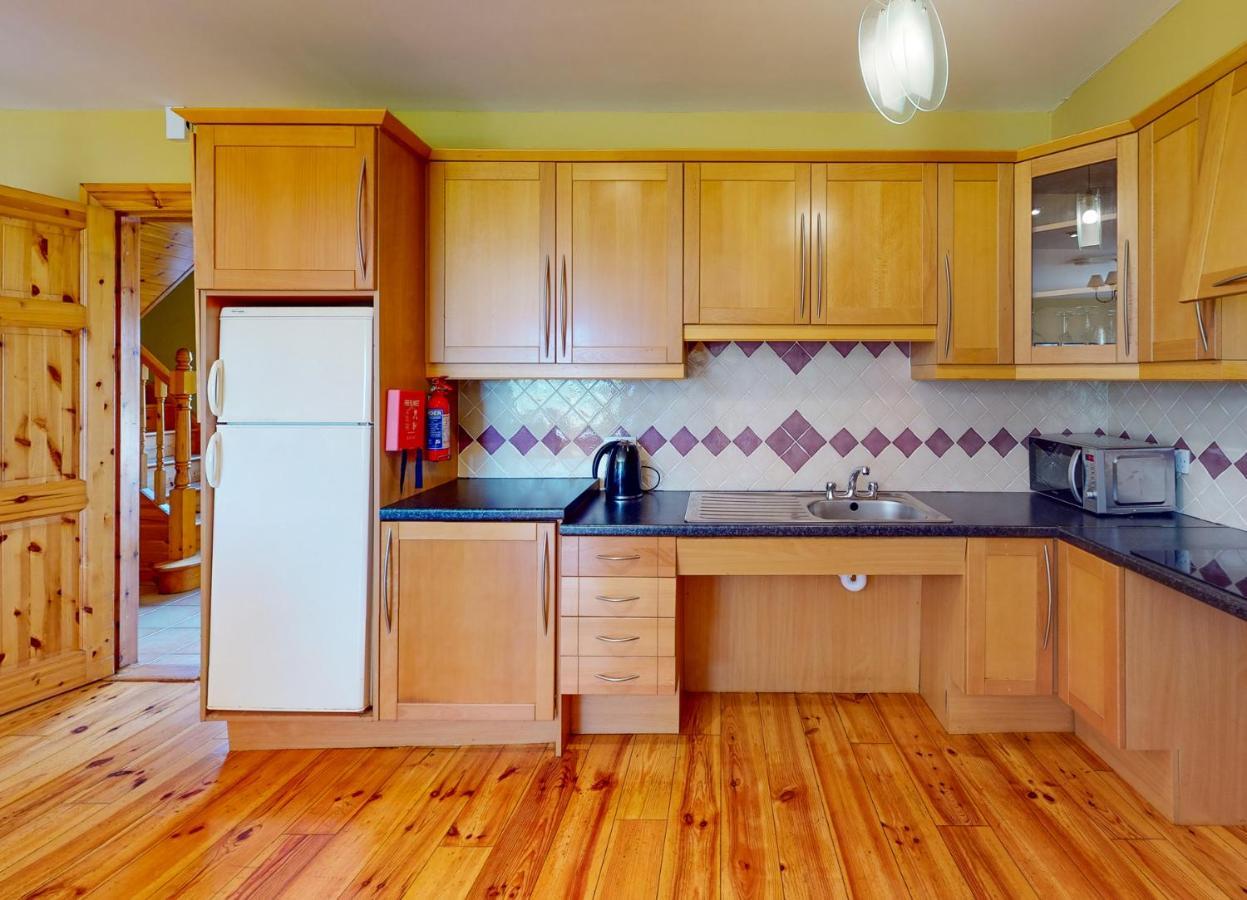 Dingle Courtyard Cottages 4 Bed By Trident Holiday Homes Dış mekan fotoğraf