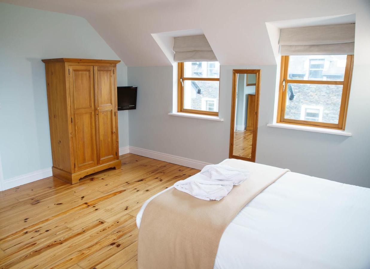 Dingle Courtyard Cottages 4 Bed By Trident Holiday Homes Dış mekan fotoğraf